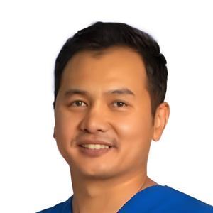 Тыныбеков Искендер Тыныбекович, стоматолог-хирург, стоматолог-имплантолог - Бишкек