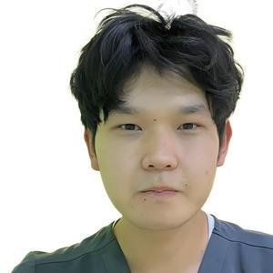 Узакбеков Аден Узакбекович, стоматолог - Бишкек