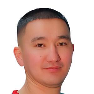 Аданбеков Рустам Аданбекович - фотография Аданбеков Рустам Аданбекович, малоинвазивный хирург, хирург - Ош